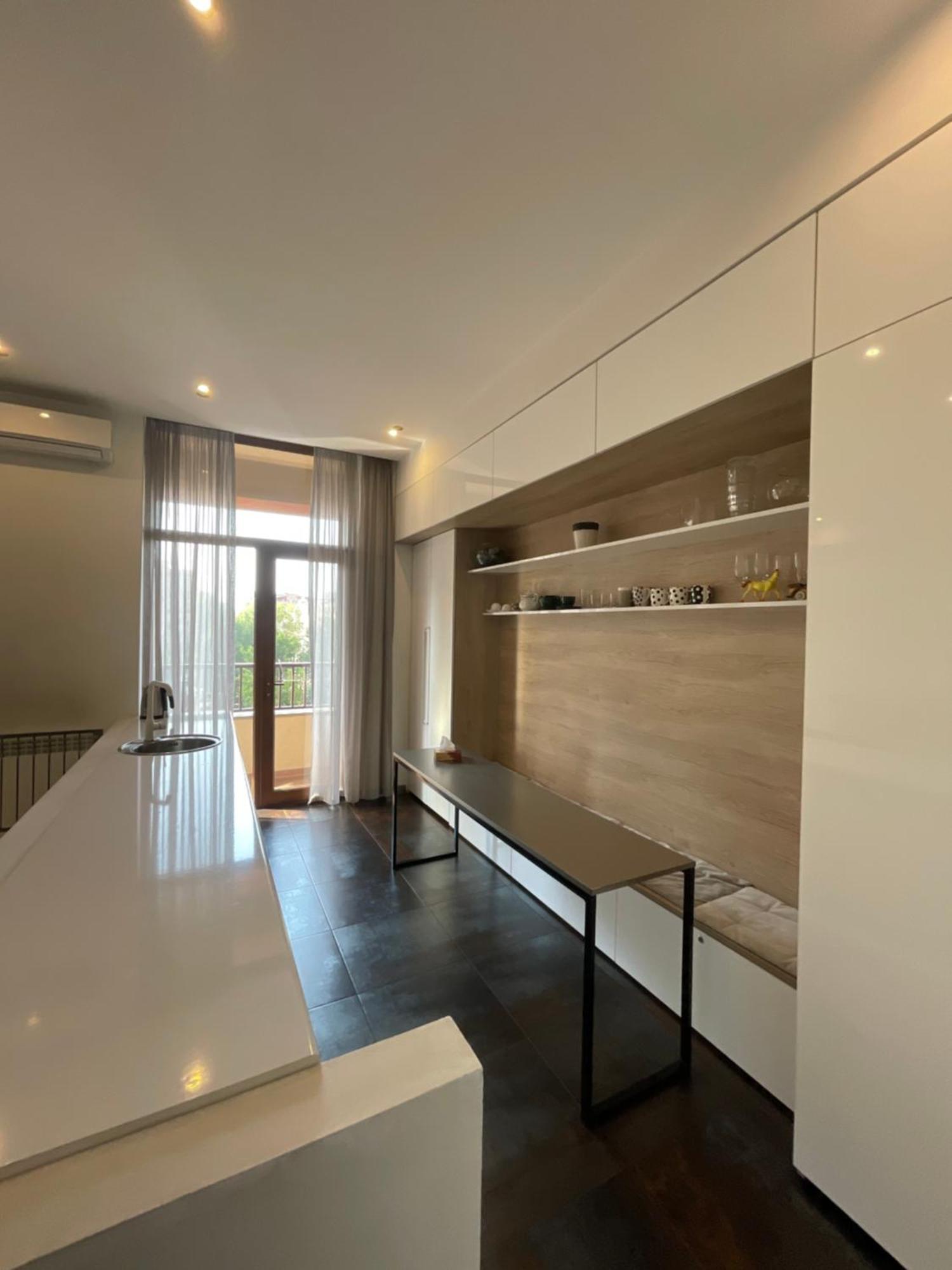 Metro Apartment Yerevan Exterior photo