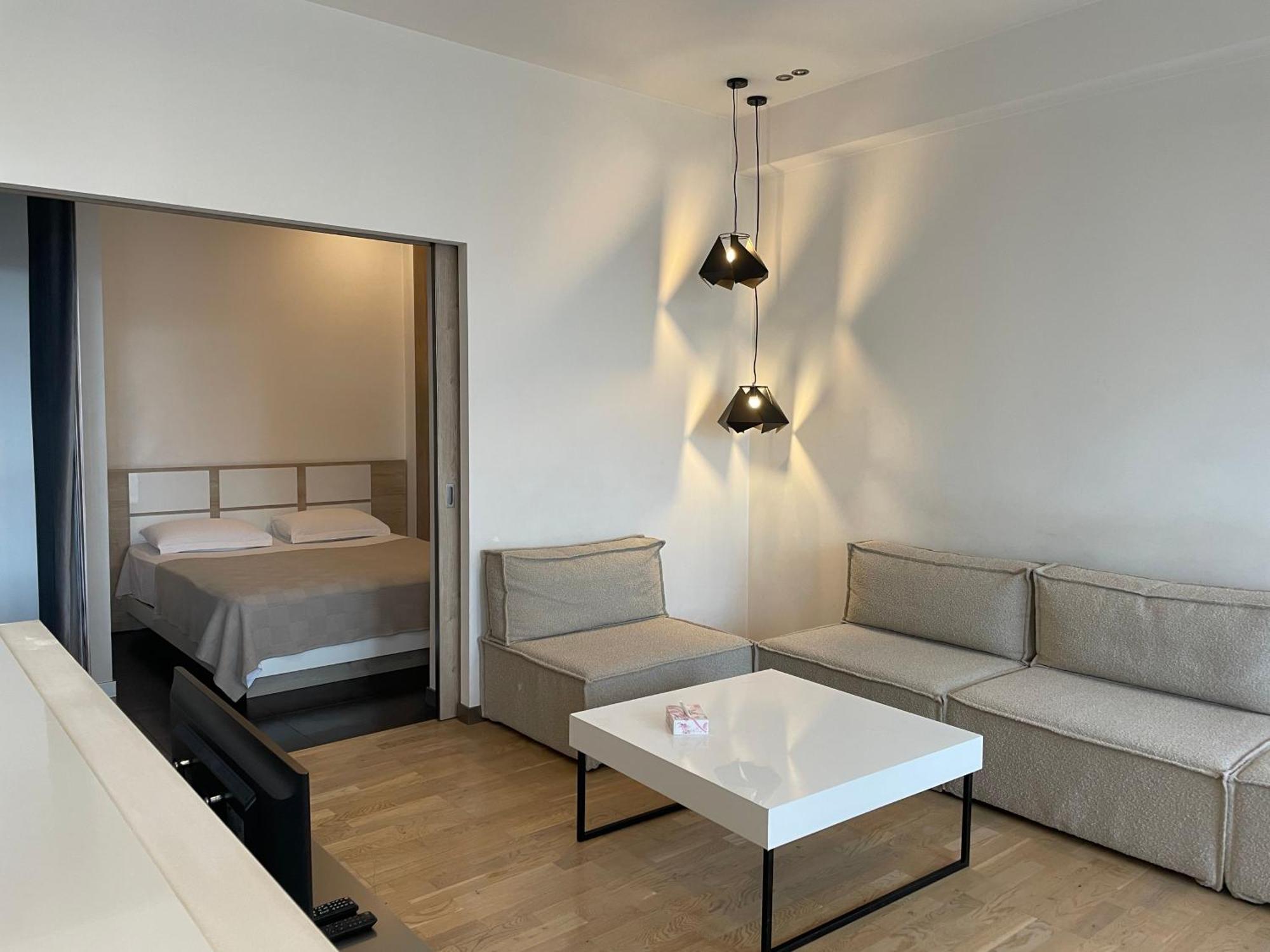 Metro Apartment Yerevan Exterior photo